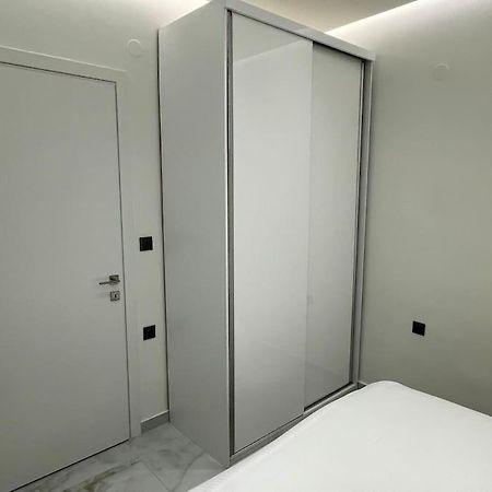 Luxury Apartment Next To Agias Sofias Thessaloniki Exterior foto