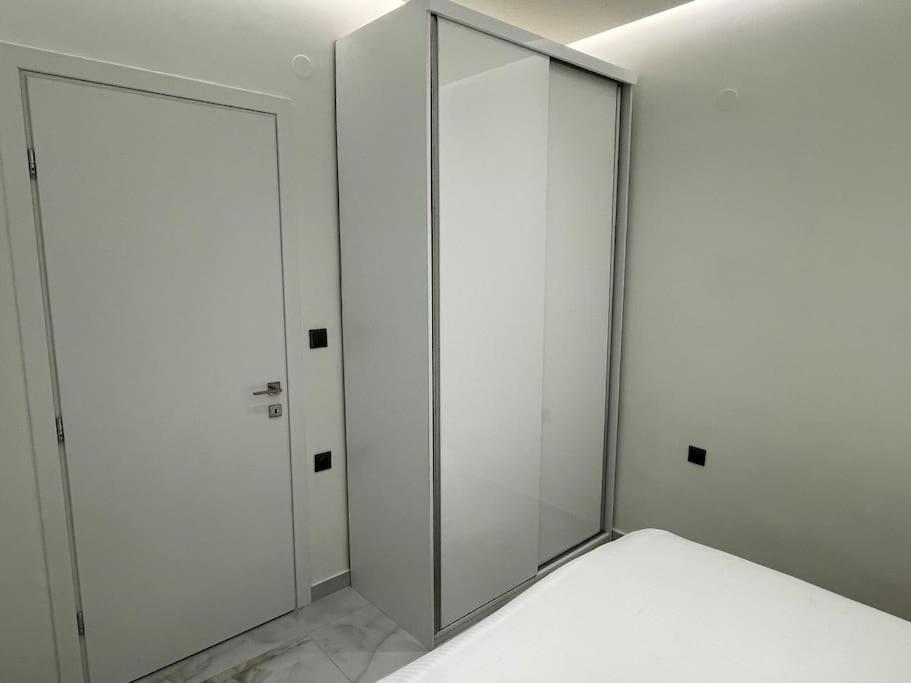 Luxury Apartment Next To Agias Sofias Thessaloniki Exterior foto
