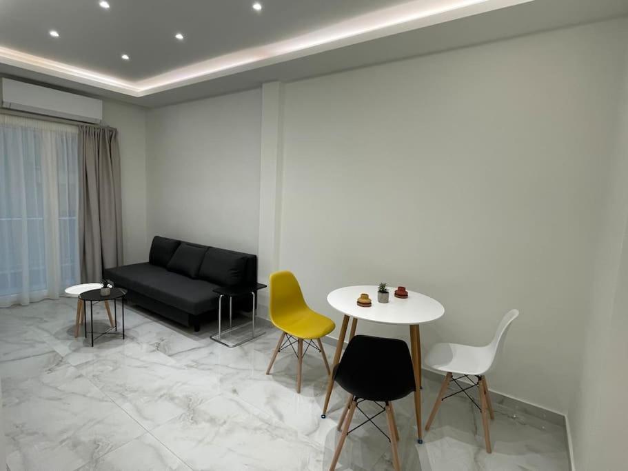 Luxury Apartment Next To Agias Sofias Thessaloniki Exterior foto
